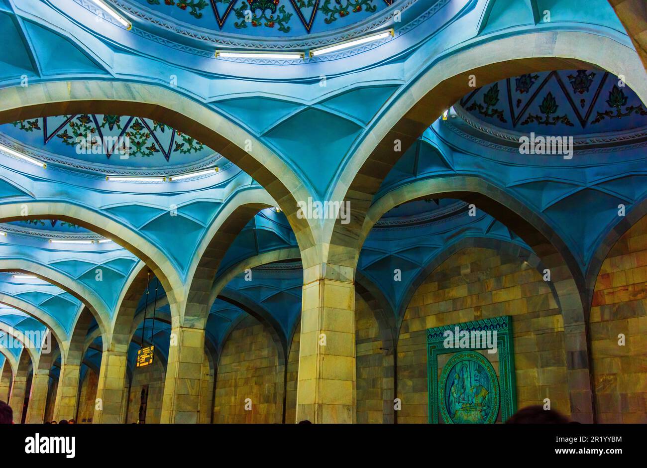 Taschkent, Usbekistan - Apr 27, 2019: das Innere von Alisher Navoiy Metro Station in Taschkent, Usbekistan Stockfoto