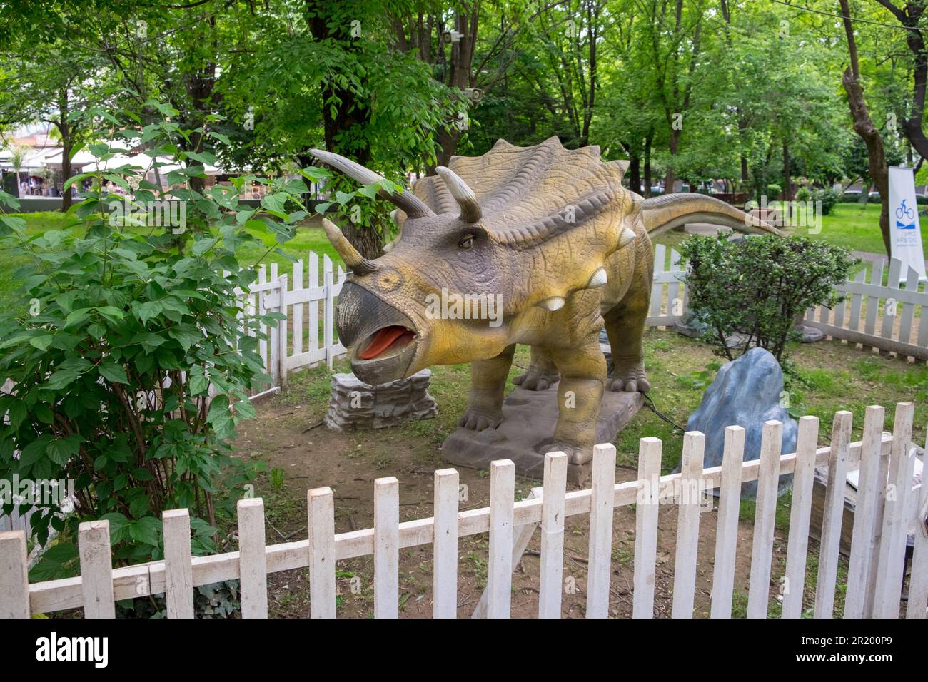 Anomatronischer oder robotischer Triceratop-Dinosaurier Stockfoto