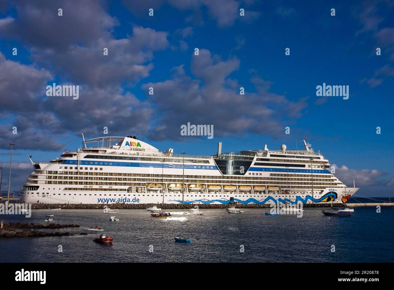 Kreuzfahrtschiff Aida Blue im Hafen von Puerto del Rossario, Fuerteventura, Spanien Stockfoto
