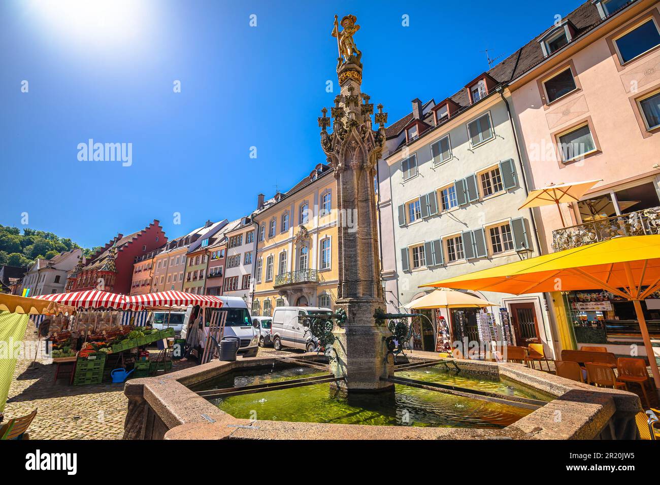 Historischer Marktplatz Freiburg im Breisgau farbenfrohe Architektur, Baden-Württemberg-Region Stockfoto