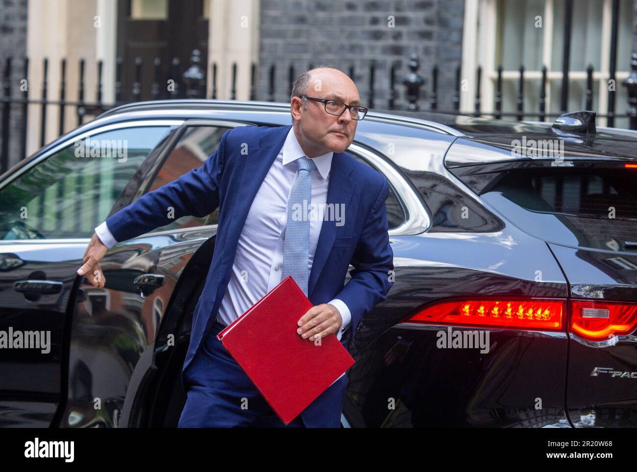 London, England, Großbritannien. 16. Mai 2023. Der Wirtschaftsminister DES Finanzministeriums ANDREW GRIFFITH wird vor der Downing Street 10 gesehen. (Kreditbild: © Tayfun Salci/ZUMA Press Wire) NUR REDAKTIONELLE VERWENDUNG! Nicht für den kommerziellen GEBRAUCH! Stockfoto