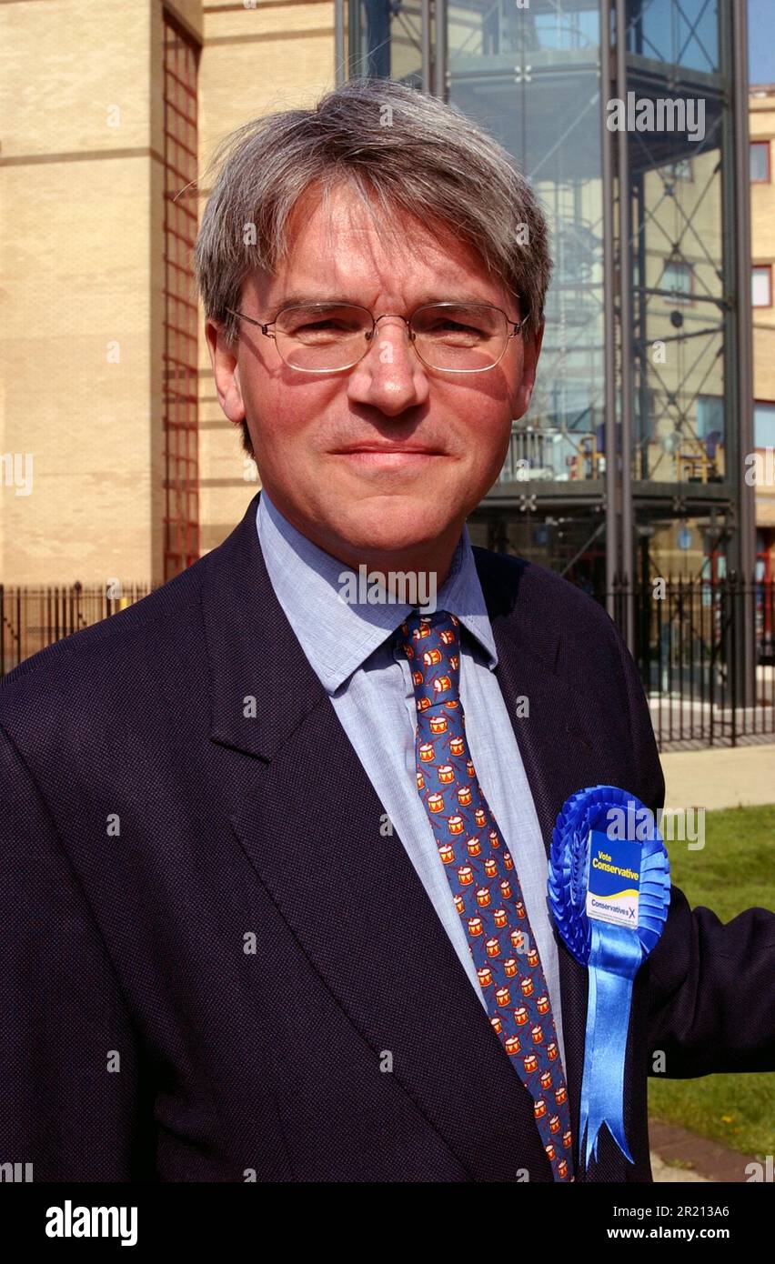 Foto von Andrew Mitchell, konservativer Kandidat für Sutton Coldfield und Shadow-Innenminister im Stadtzentrum von Basildon. Stockfoto