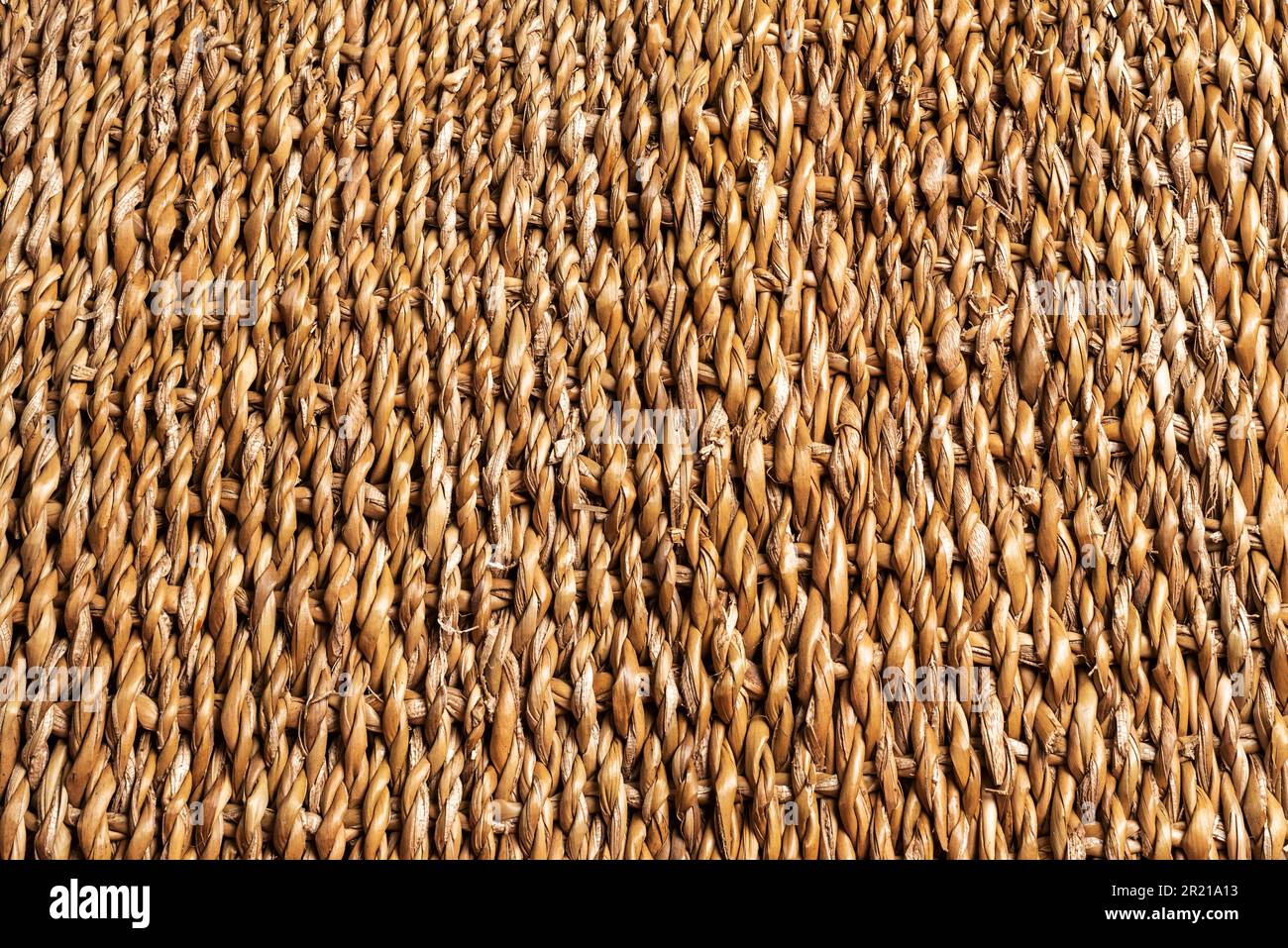 Hintergrund oder Textur des geflochtenen Kattails, braune Farbe. Stockfoto