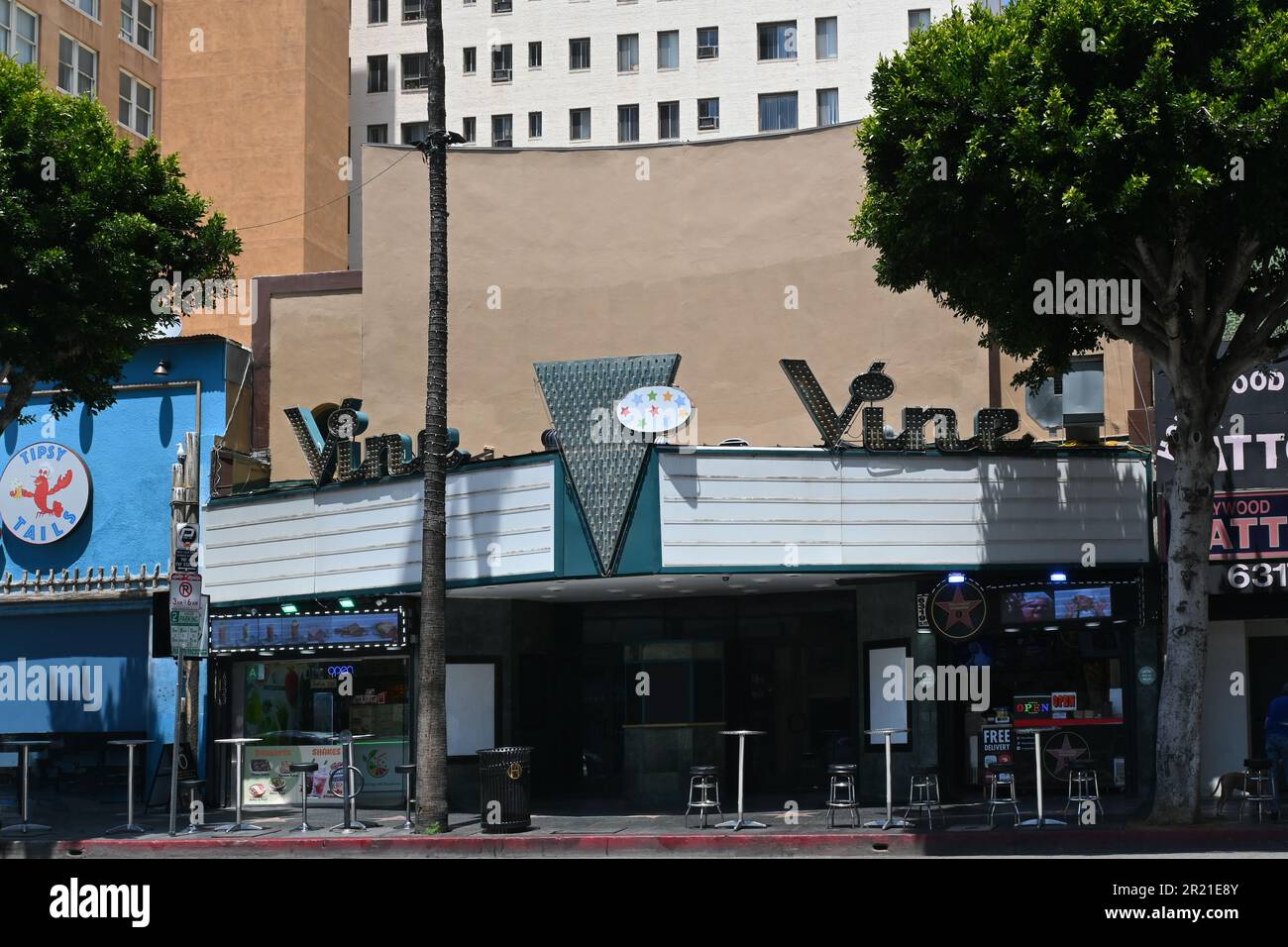 LOS ANGELES, KALIFORNIEN - 12. MAI 2023: Das alte Vine Theatre am Hollywood Boulevard. Stockfoto
