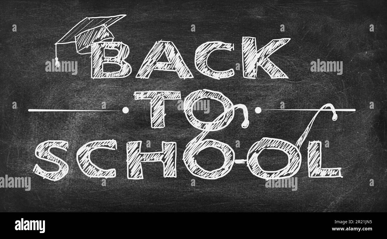 Zurück zur Schule auf schwarzem Kreidetafel Stockfoto