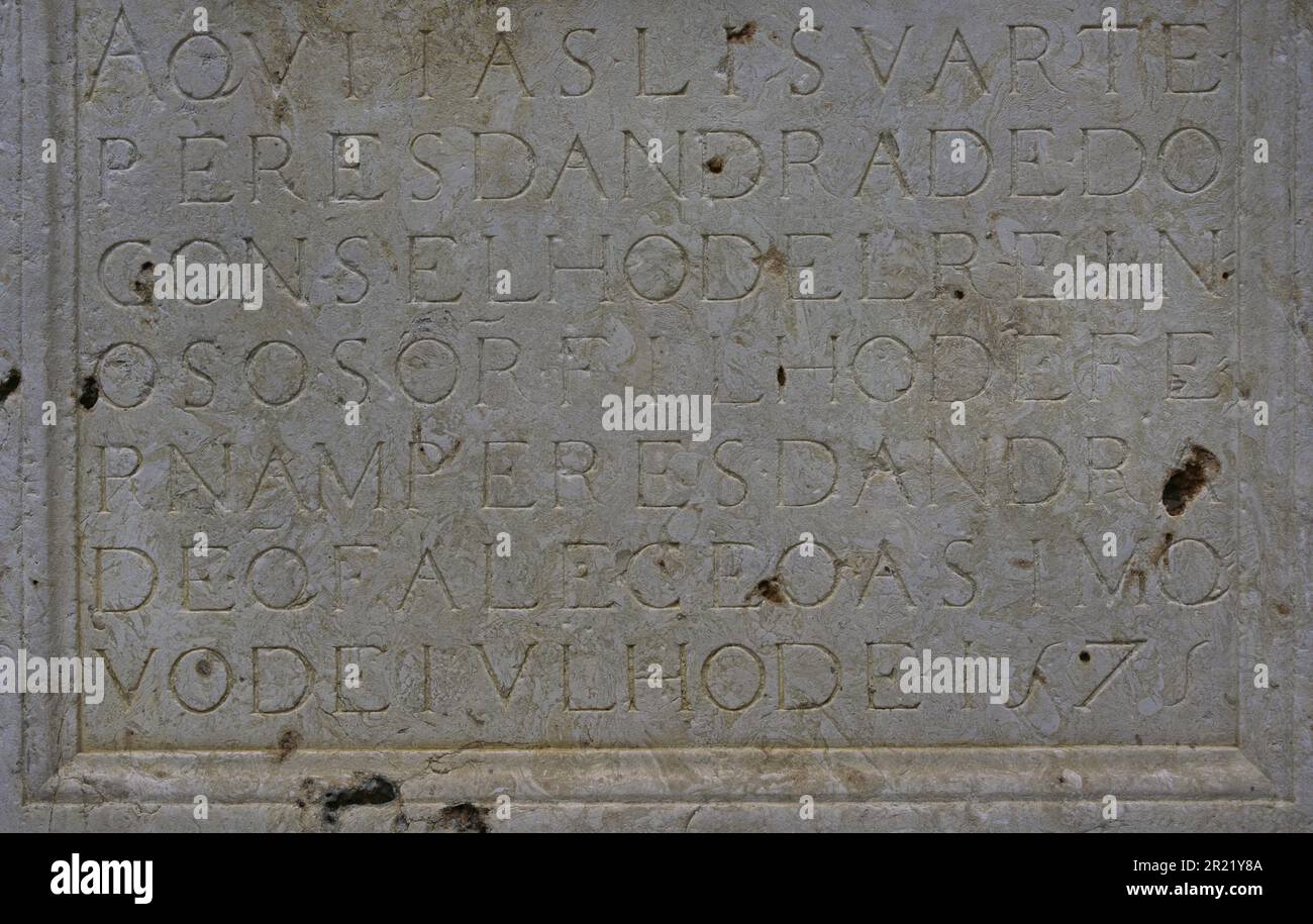 Grabstein von Lisuarte Peres de Andrade, 16. Jahrhundert. Detail. Unbekannte Herkunft. Archäologisches Museum Von Carmo. Lissabon, Portugal. Stockfoto