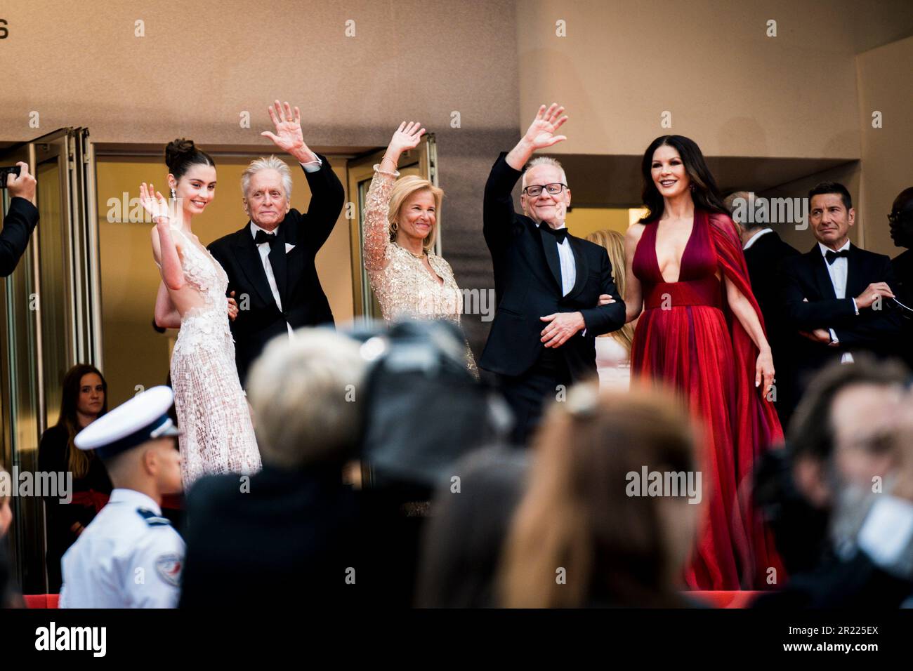 Cannes, Frankreich, 16. Mai 2023, Catherine Zeta-Jones, Michael Douglas und Carys Zeta Douglas besuchen den roten Teppich beim Cannes Film Festival Stockfoto