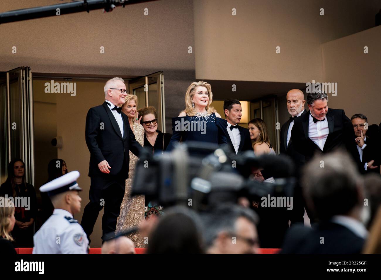 Cannes, Frankreich, 16. Mai 2023, Catherine Deneuve besucht den roten Teppich des Festival de Cannes Stockfoto
