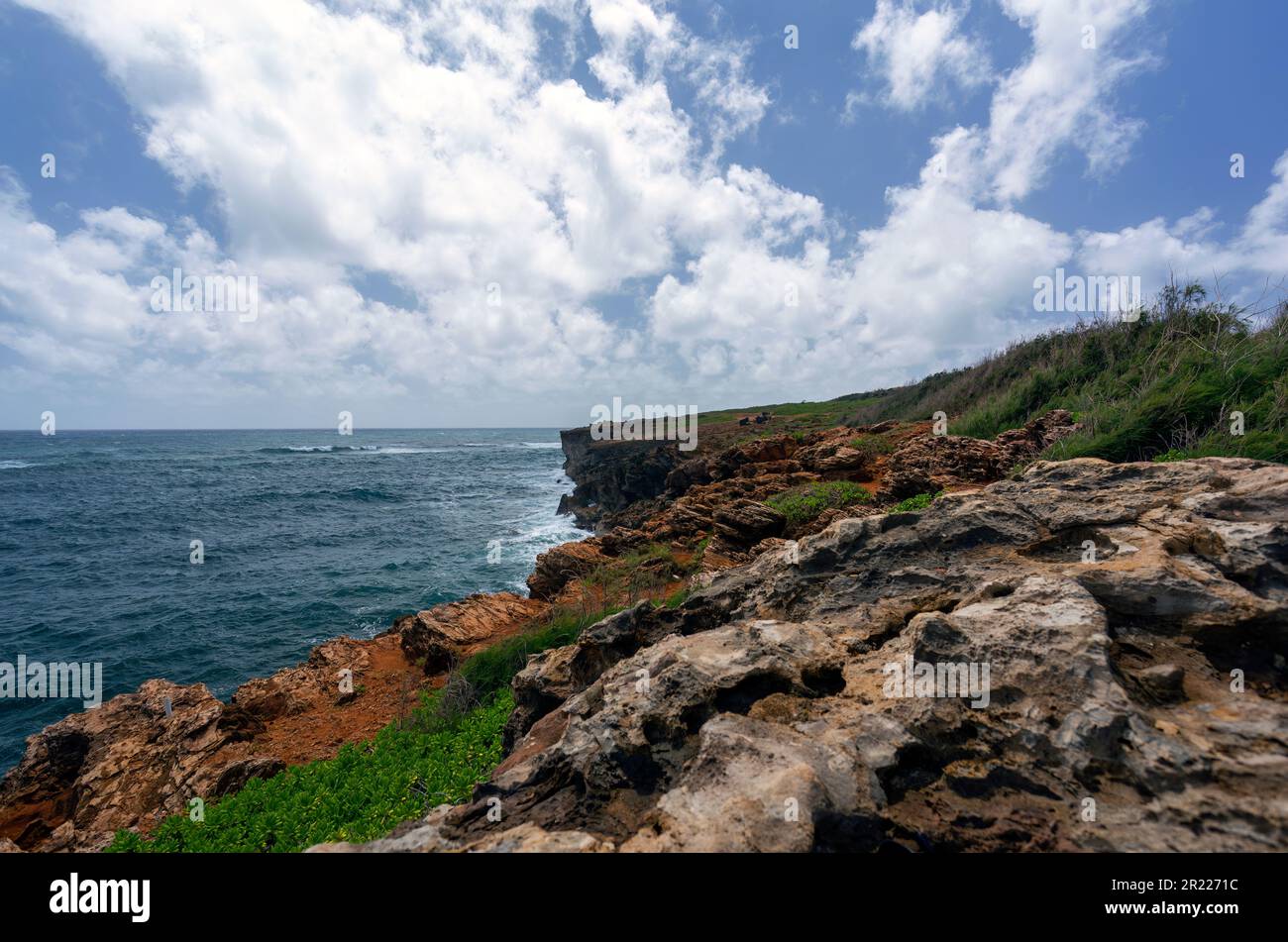 Wunderschöne Landschaft entlang der Pazifikküste auf Kauai, Hawaii, USA. Stockfoto