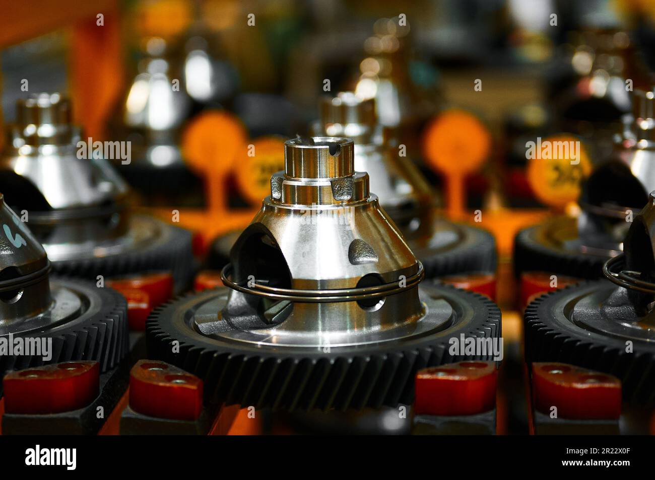 Kegeldifferenzialgetriebe für Automobile in der Werkhalle Stockfoto
