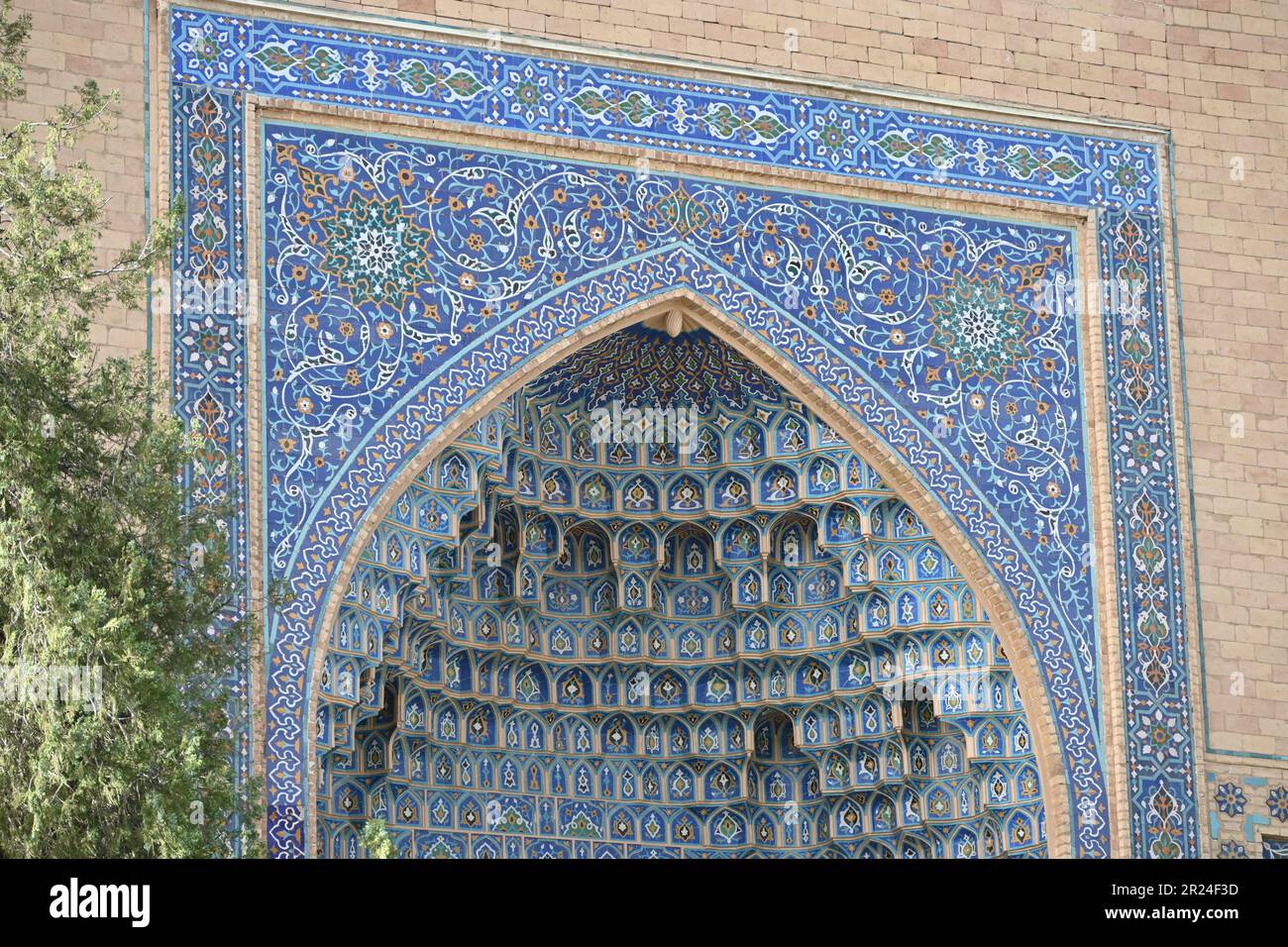 Details der Keramikdekorationen im Amir Temur Mausoleum in Samarkand, Usbekistan Stockfoto
