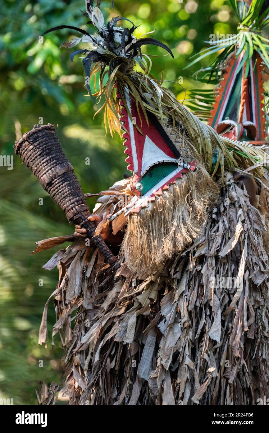 Melanesien, Vanuatu, Ambrym-Inseln, Dorf Ranon. Traditioneller „Rom“-Tanz, einzigartig in diesem Dorf. Stockfoto