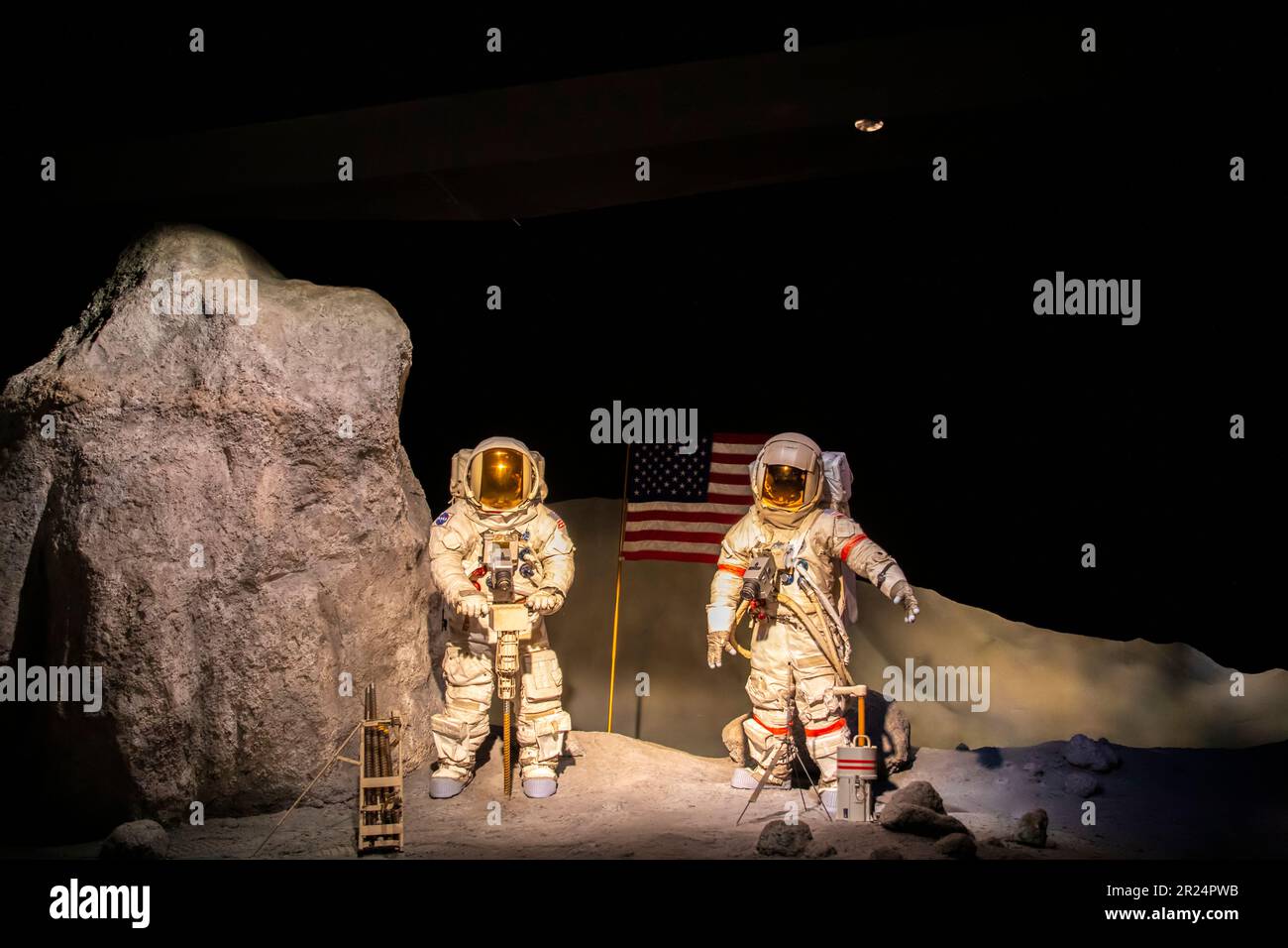 Houston USA 4. Februar 2023: Die Szene im Space Center Houston: Astronauten bauten Löcher in die Mondoberfläche. Stockfoto
