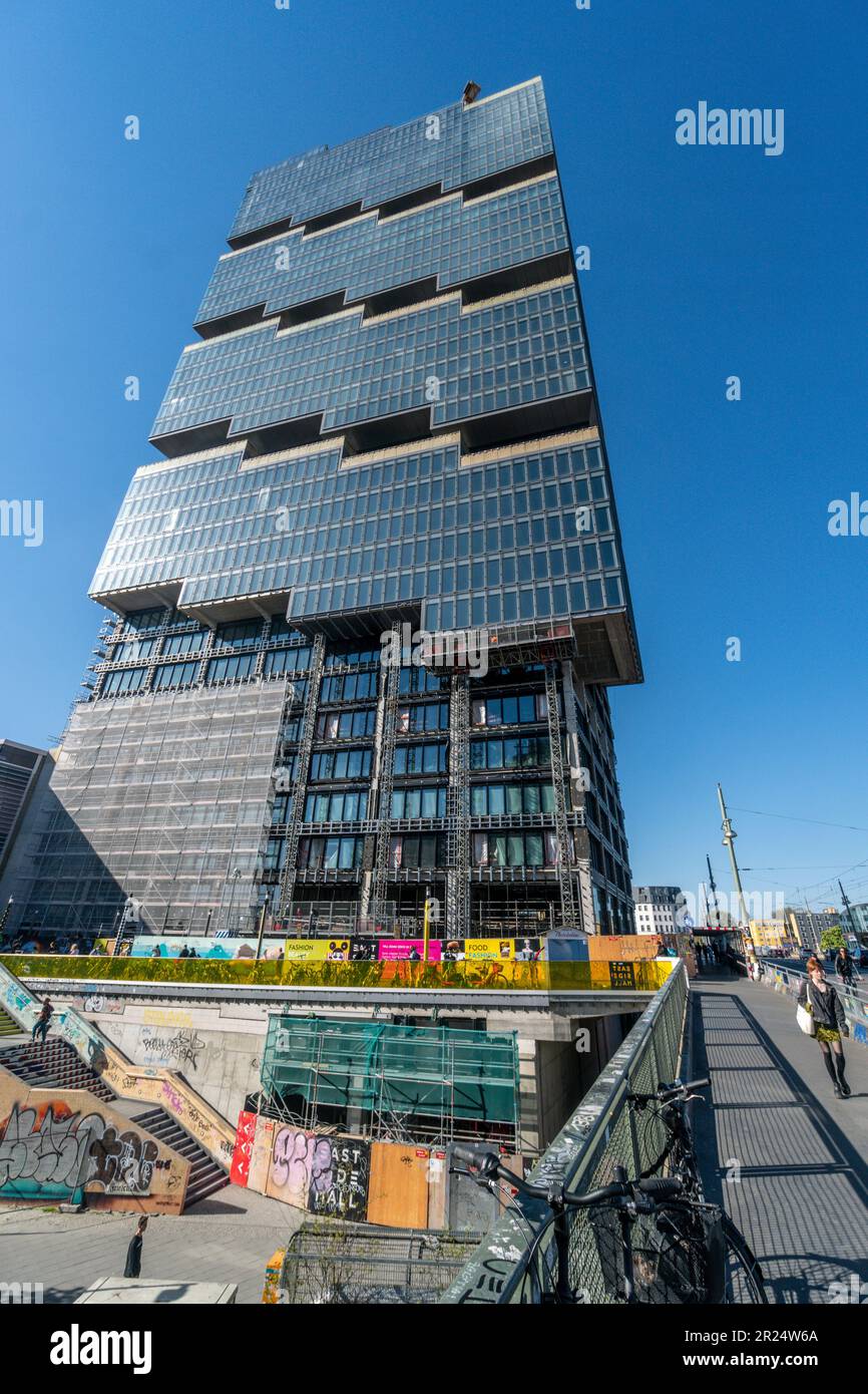 Amazon Tower, Edge East Side Berlin, Berlin-Friedrichshain,  Warschauerstraße, Neubau, wolkenkratzer Stockfotografie - Alamy