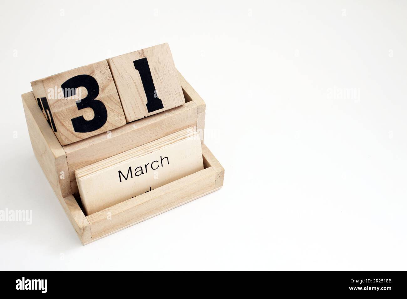 Ewiger Kalender aus Holz, der den 31. März zeigt Stockfoto
