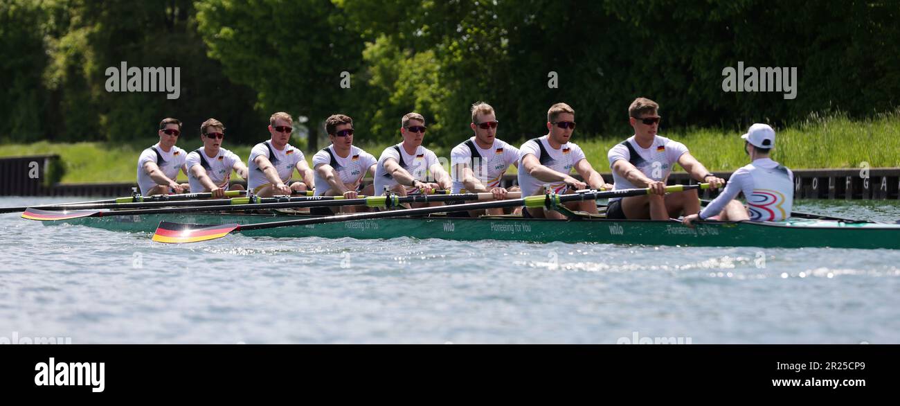Dortmund, Deutschland. 17. Mai 2023. firo: 17. Mai 2023, Rudern, Team Deutschland 8. 2023, 8., Präsentation, Präsentation auf dem Dortmund-Ems Kanal, Team 8 mit Steuermann, auf dem Wasserkredit: dpa/Alamy Live News Stockfoto