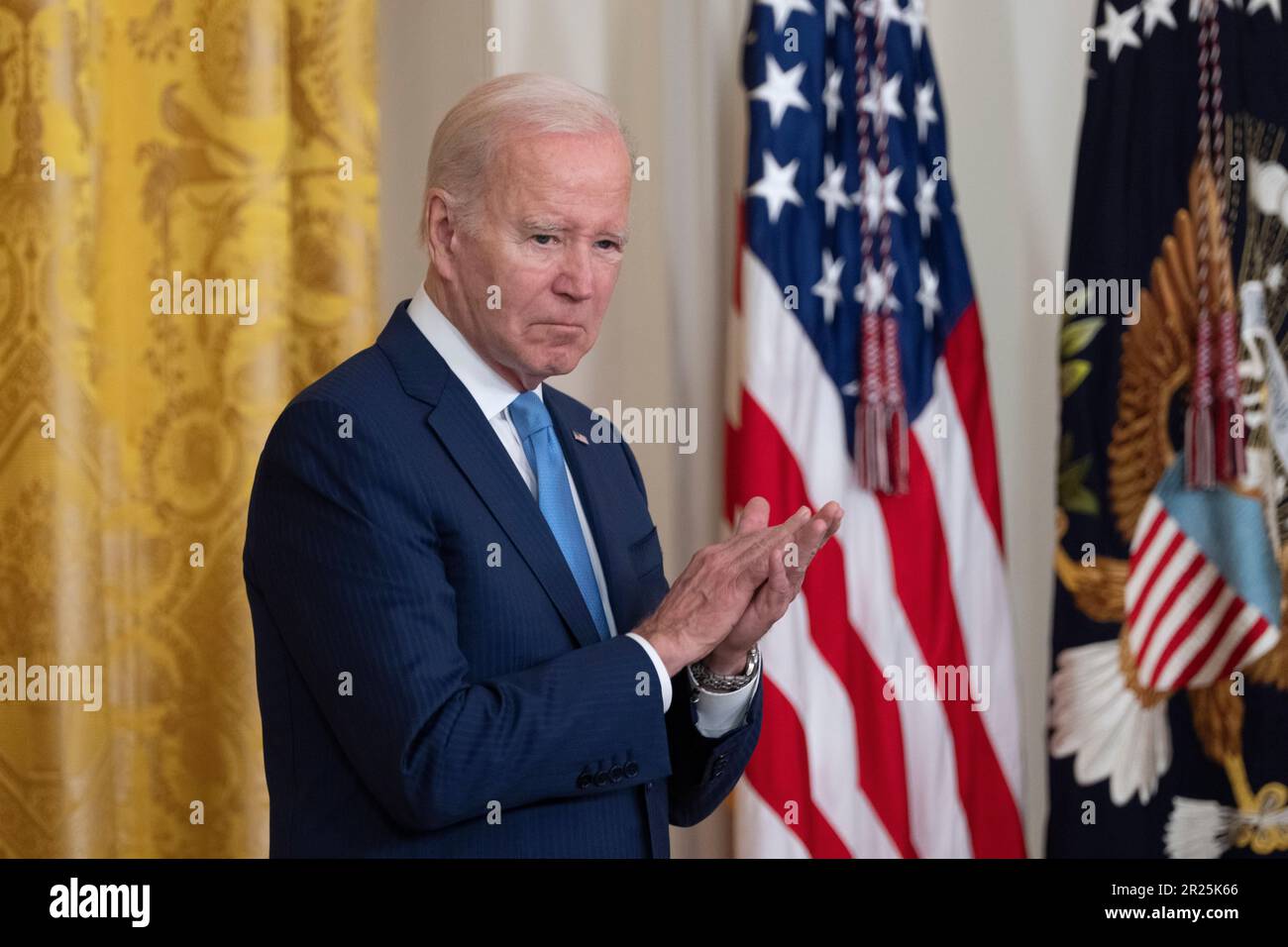 Washington, Vereinigte Staaten. 17. Mai 2023. US-Präsident Joe Biden ehrt 2021-2022 Ehrenmedaillen im Weißen Haus in Washington, DC, am 17. Mai 2023. Kredit: Chris Kleponis/CNP/dpa/Alamy Live News Stockfoto