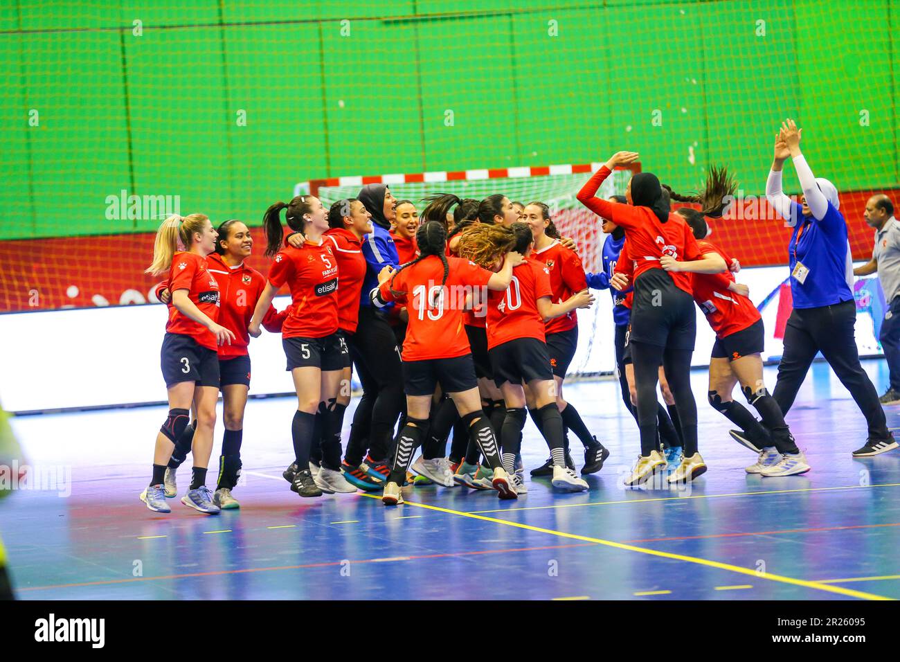 Al Ahly feiert während des 2023. Frauenfleischkonföderationsspiels zwischen Al Ahly Dames und Mok9 von Tunesien in Kairo, Ägypten. Stockfoto