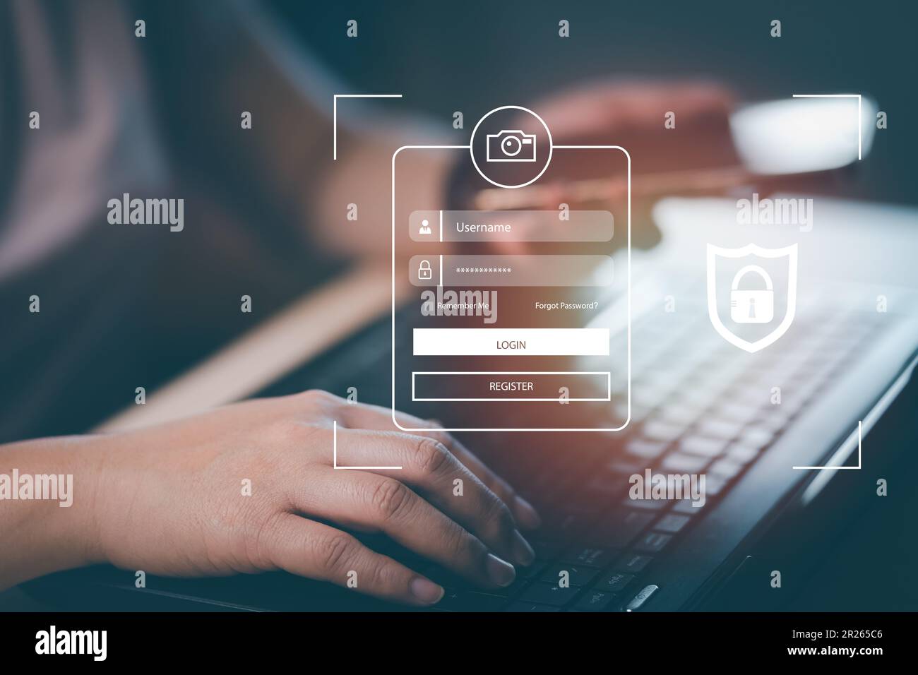 Woman Hold Smartphone mit virtueller globaler Dimension mit Cyber-Sicherheit, Anmeldung, Benutzer, Sicherheit und Verschlüsselung von Identifizierungsinformationen, sicherem Zugriff auf Benutzer Stockfoto