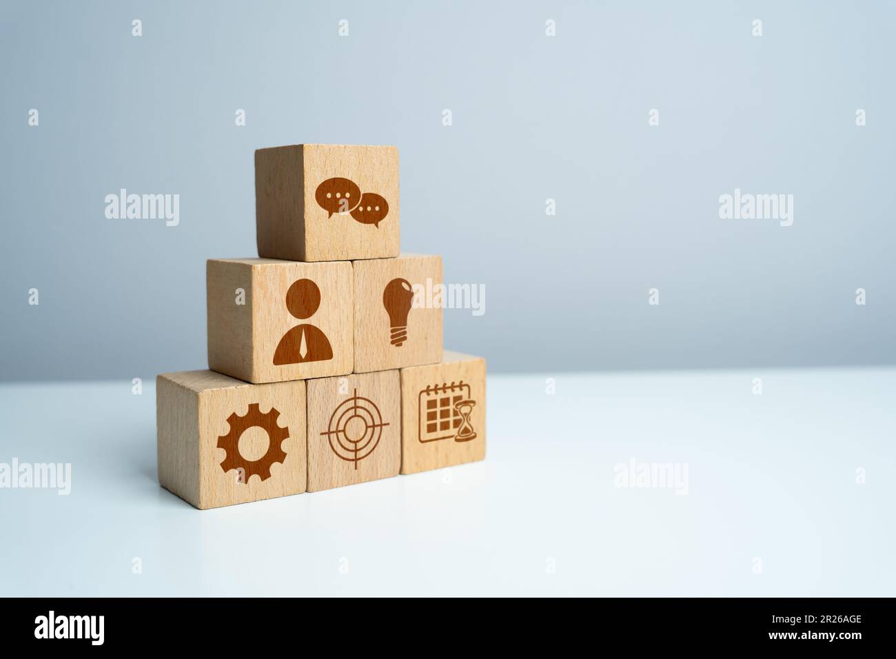 Kompetente Organisation von Unternehmen und Unternehmen. Konzept der Komponenten des Geschäftsplans. Analysen und Trends. Finanzinstrumente Stockfoto
