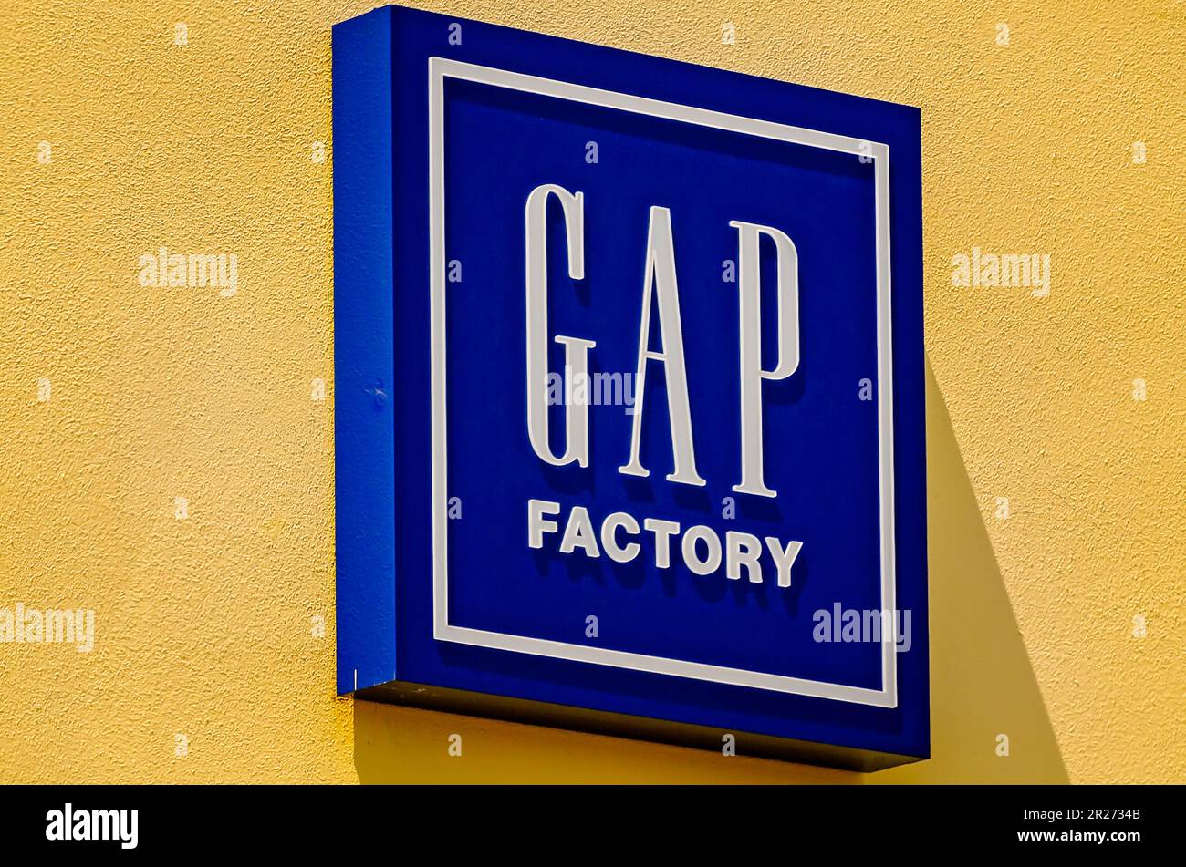 Der GAP Store ist in den Gulfport Premium Outlets am 13. Mai 2023 in Gulfport, Mississippi, zu sehen. GAP ist ein amerikanisches Bekleidungsunternehmen, das 1969 gegründet wurde. Stockfoto