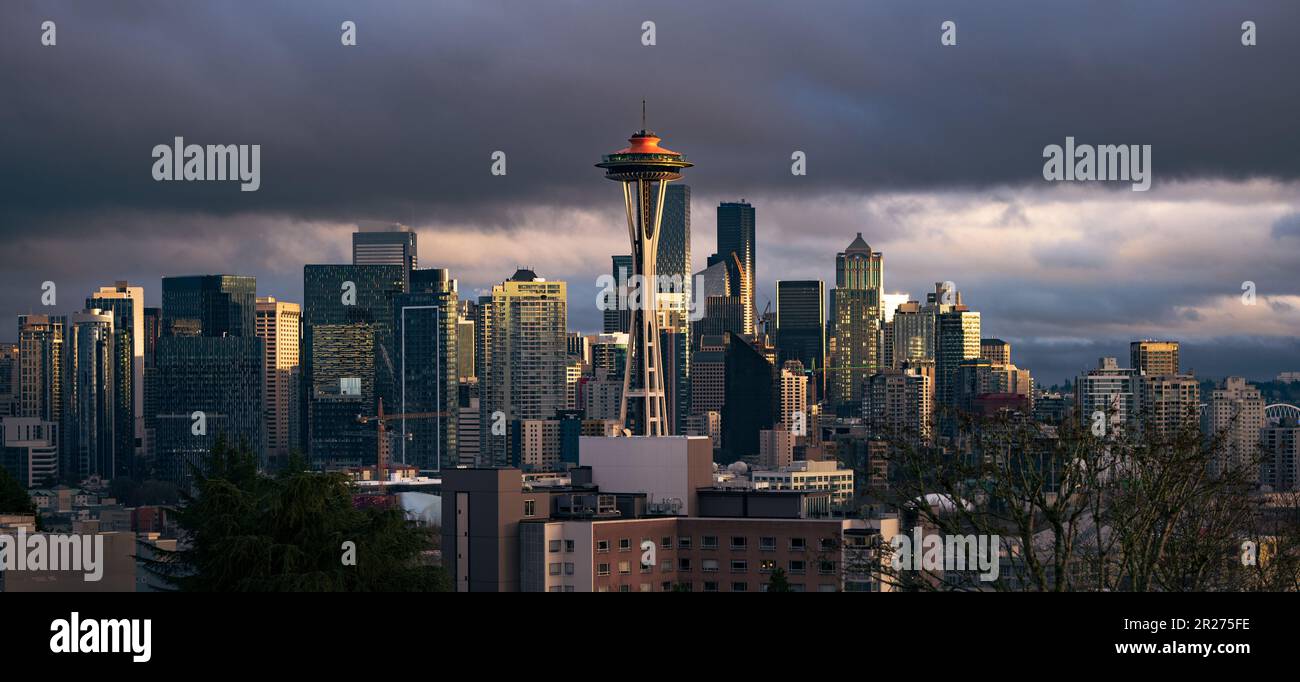 Downtown Seattle Washington Space Needle Skyline bei Sonnenuntergang Stockfoto