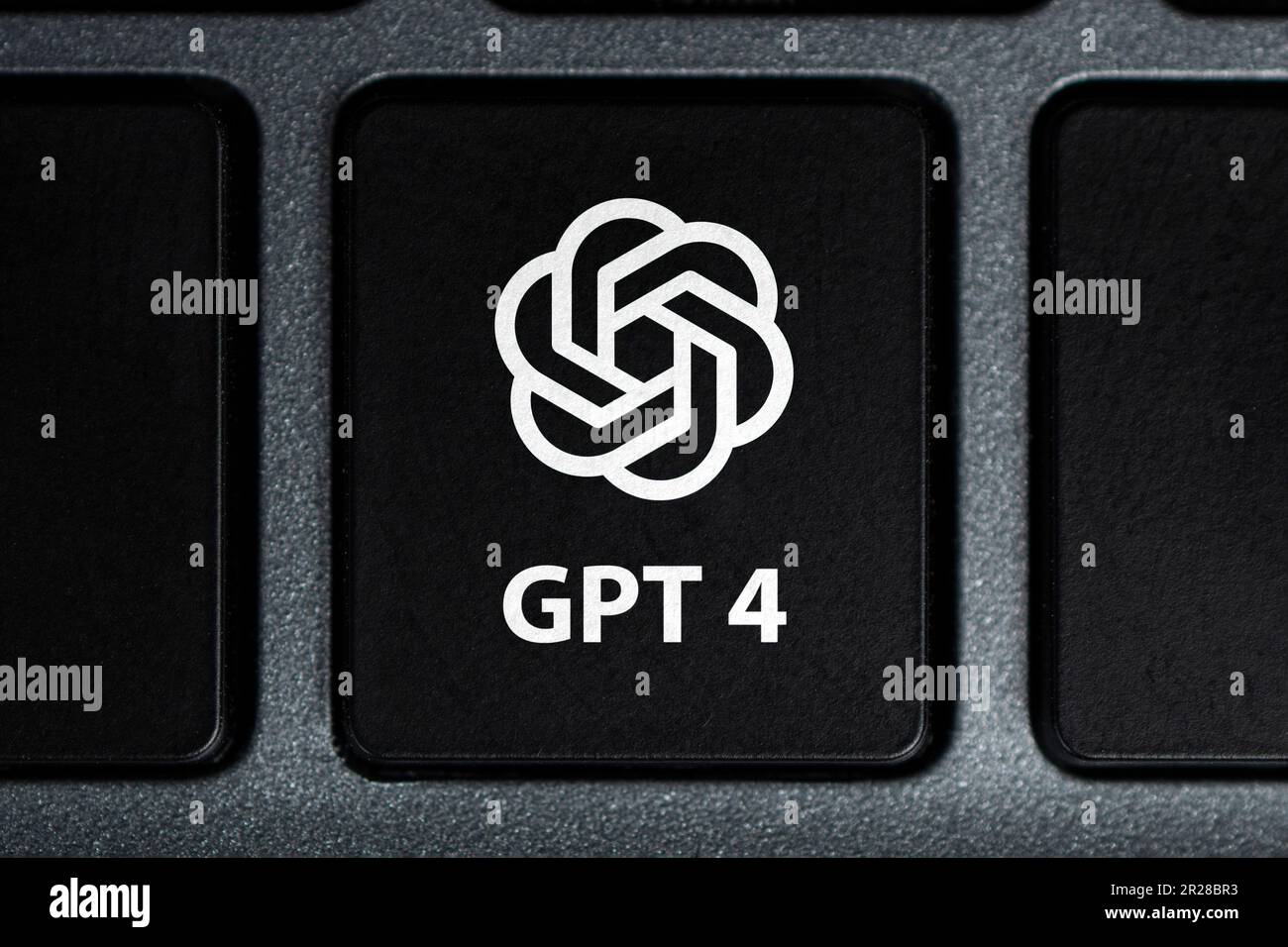 GPT 4 über die Tastaturtaste. Chatten Sie mit KI oder künstlicher Intelligenz. Von Open AI entwickelter Chatbot. Ein neues neuronales Netzwerk. Barnaul. Russland März 28, Stockfoto