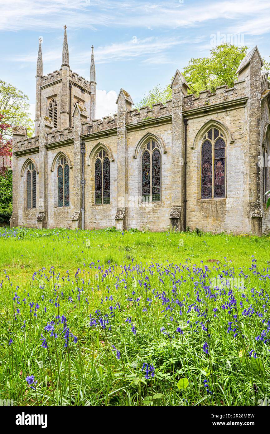 Frühling in der Georgian Gothic Bromyard Chapel, die 1799 von George Byfield in Brockhampton in der Nähe von Bromyard, Herefordshire, England, erbaut wurde Stockfoto