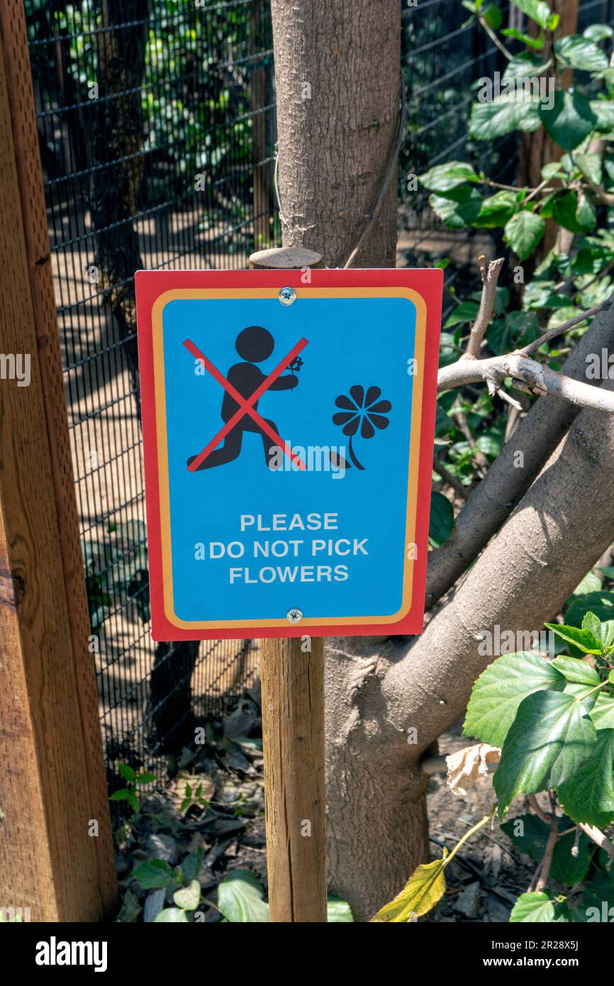 Bitte nicht Blumen pflücken Schild Stockfoto