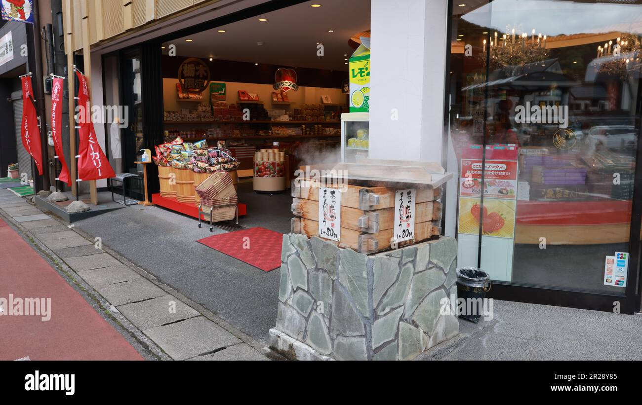 Kinugawa Onsen ist ein heißer Quellort in Nikko, Tochigi, Japan. Der Ort ist nach dem Ki benannt Stockfoto