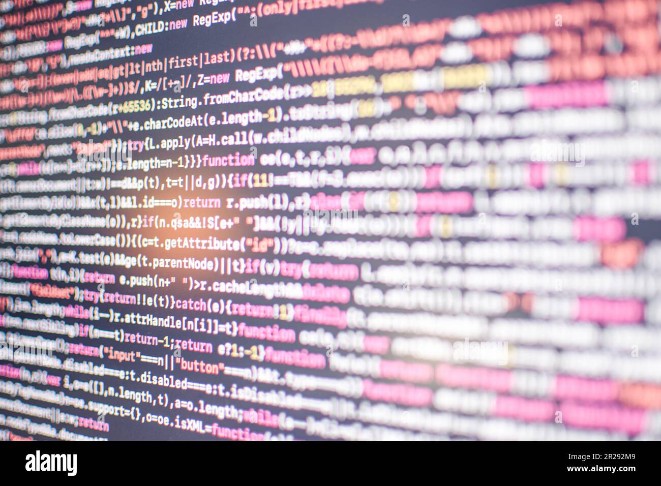 Skript HTML5 in einem Editor für die Website-Entwicklung. Skripttext wird auf dem Monitor codiert. Computerwissenschaft. Concept Programmierer schreiben Quellcode A Stockfoto