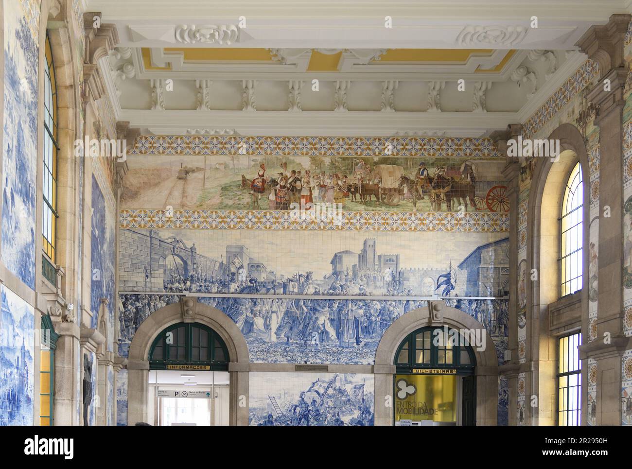 Details zur Keramik des Bahnhofs Sao Bento in Porto Stockfoto