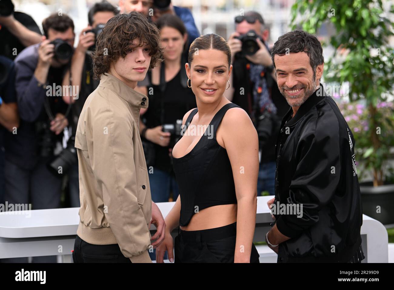 (Von links nach rechts) Paul Kirchier, Adele Exarchopoulos und Romain Duris, die während des Filmfestivals 76. in Cannes, Frankreich, an der Fotokonferenz für das Tierreich teilnehmen. Foto: Donnerstag, 18. Mai 2023. Das Foto sollte lauten: Doug Peters/PA Wire Stockfoto