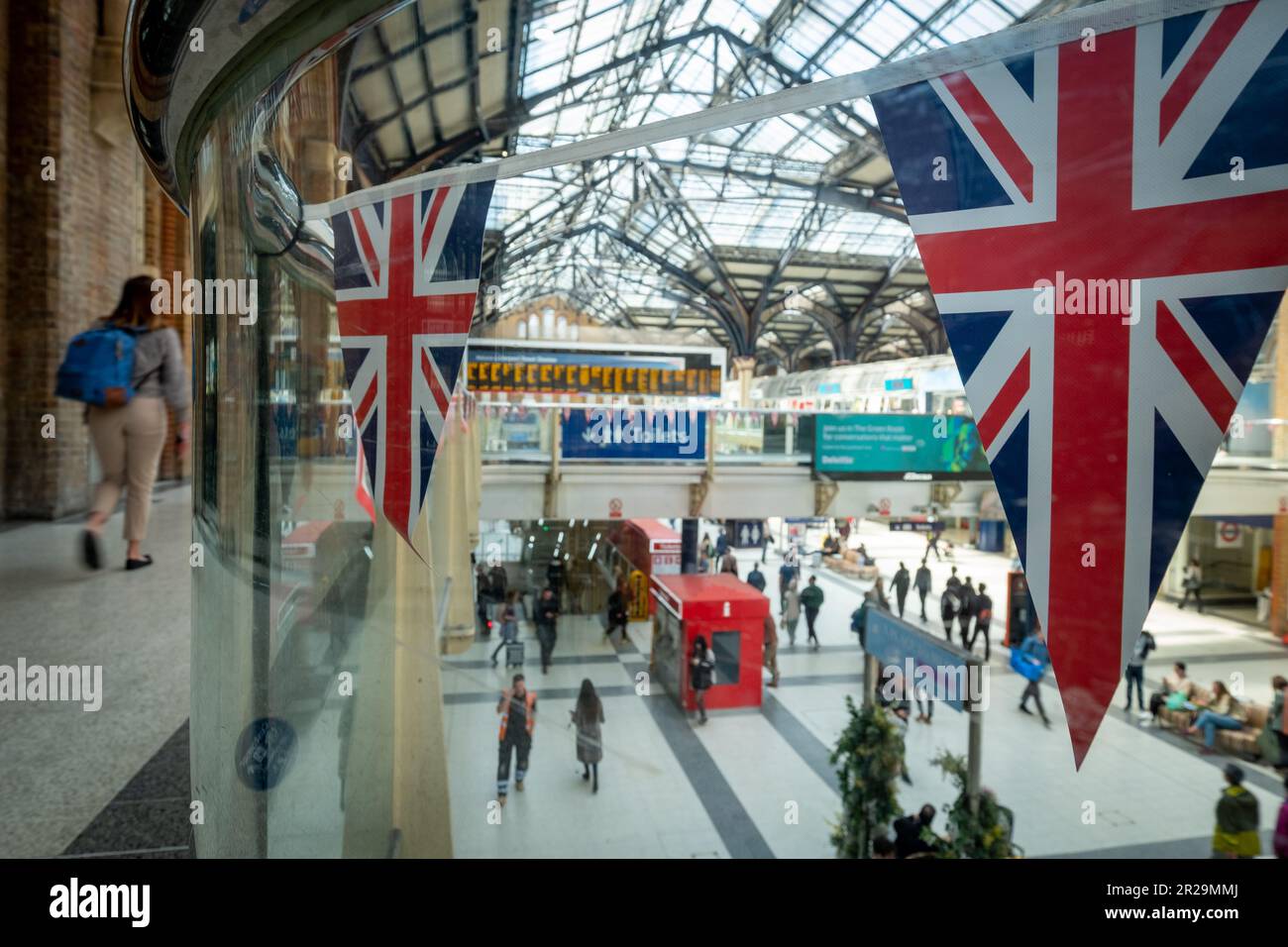 London - Mai 2023: Bahnhof Liverpool Street in der Stadt London Stockfoto