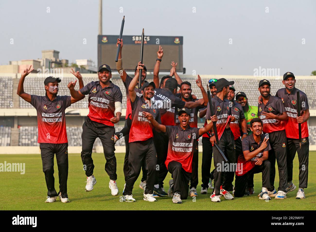Körperbehinderte Cricket Tournament 2023: Spiel zwischen Bangladesh Cricket Association for the Physical Challenge und Unisurv Disabled Cricket T Stockfoto