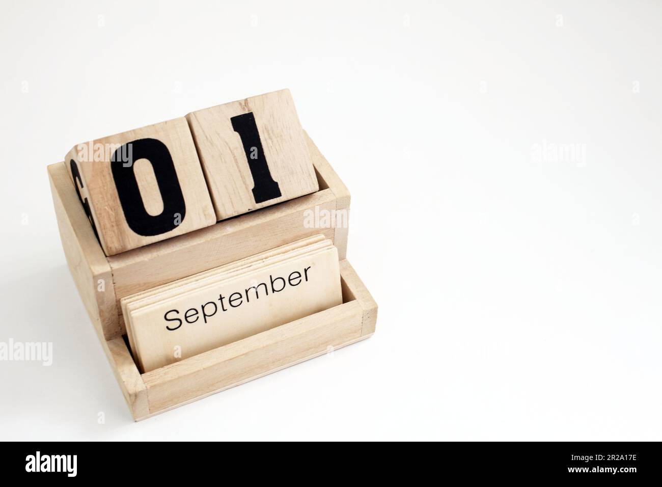 Ewiger Kalender aus Holz, der den 1. September zeigt Stockfoto