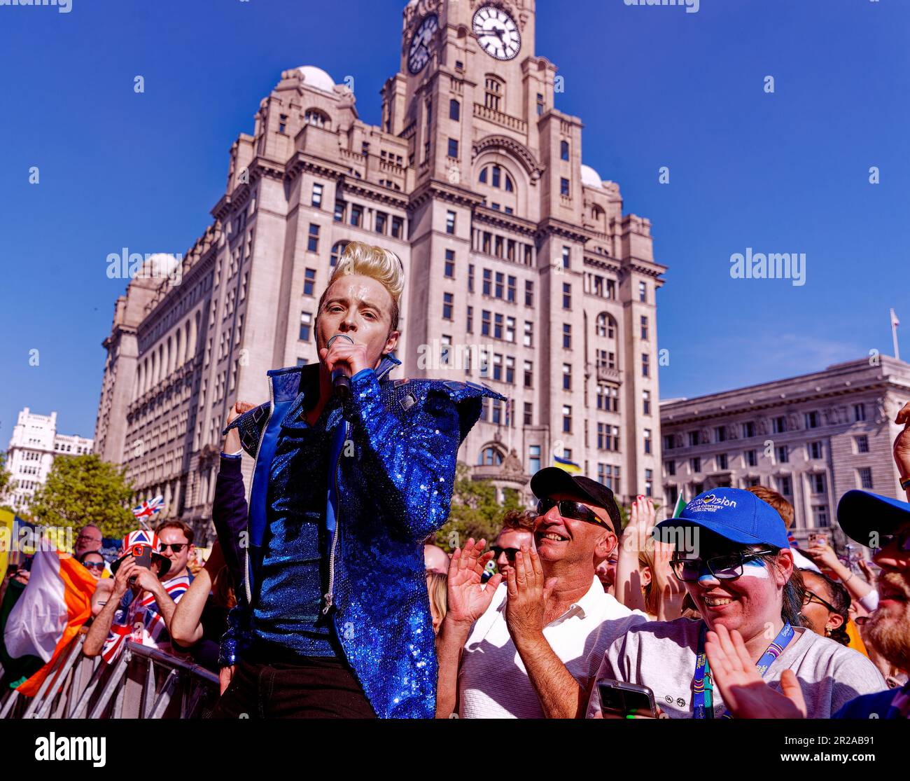 13. Mai 2023, Vereinigtes Königreich: 13. Mai 2023, Liverpool, Merseyside, Vereinigtes Königreich: Liverpool,..Jedward tritt im Eurovision Village in Liverpool vor dem Eurovision Song Contest 2023 auf. Das Eurovision Village am Pier Head –, das 9 Tage – geöffnet war, hat 250.000 Besucher empfangen. Zahlen der Liverpool BID Company zeigen, dass das Stadtzentrum weitere 384.036 Besucher – verzeichnete, was einem Anstieg von 13,2 % gegenüber 2022 entspricht. ... (Kreditbild: © Andy von Pip/ZUMA Press Wire) NUR REDAKTIONELLE VERWENDUNG! Nicht für den kommerziellen GEBRAUCH! Stockfoto