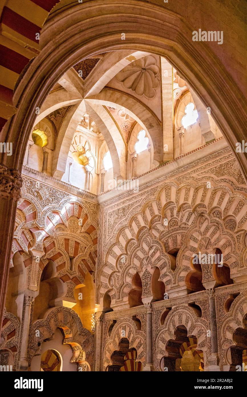Spanien, Cordoba, Mezquita, auch bekannt als die große Moschee von Cordoba. Innenausstattung mit maurischer Architektur Stockfoto