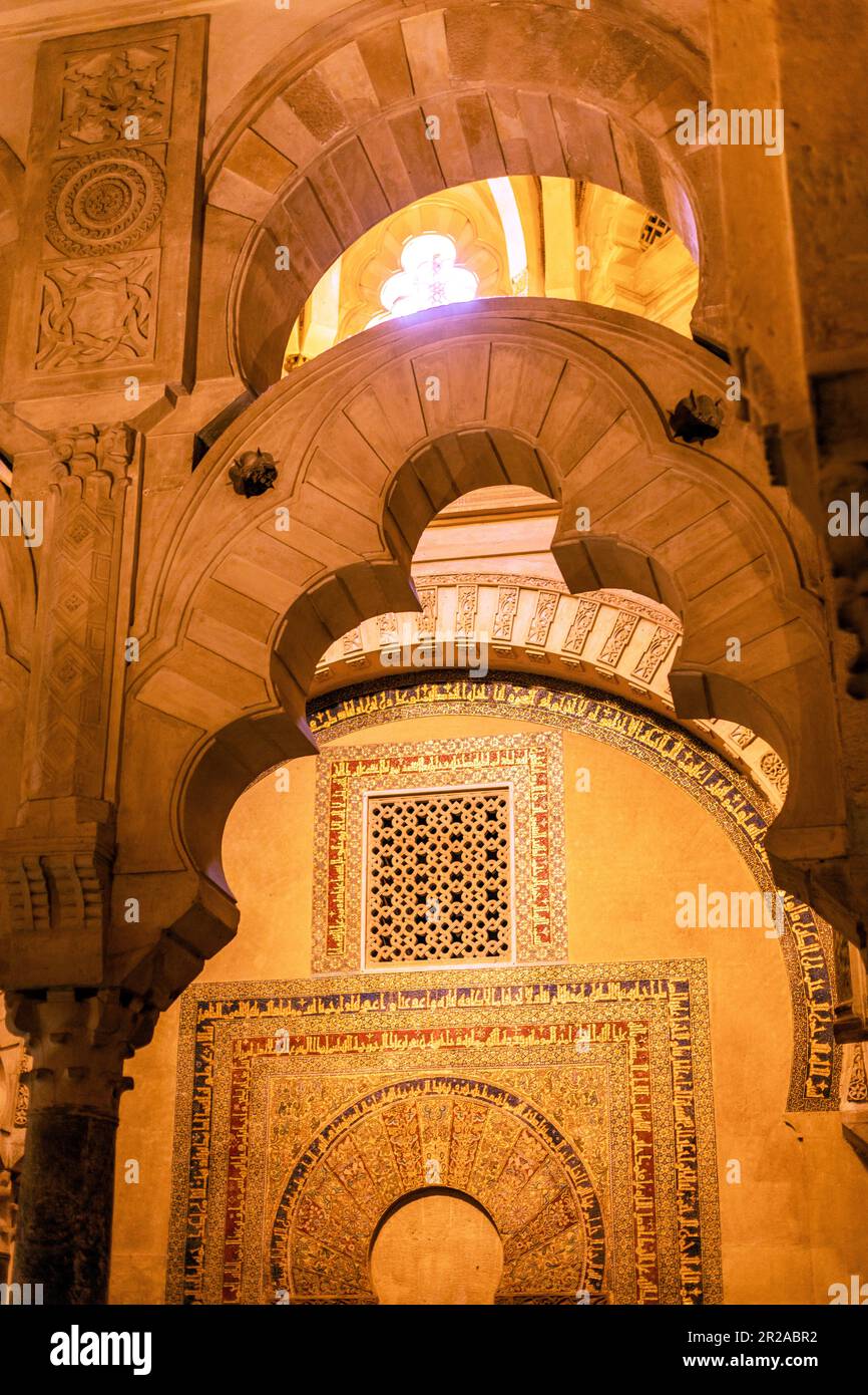 Spanien, Cordoba, Mezquita, auch bekannt als die große Moschee von Cordoba. Innenausstattung mit maurischer Architektur Stockfoto