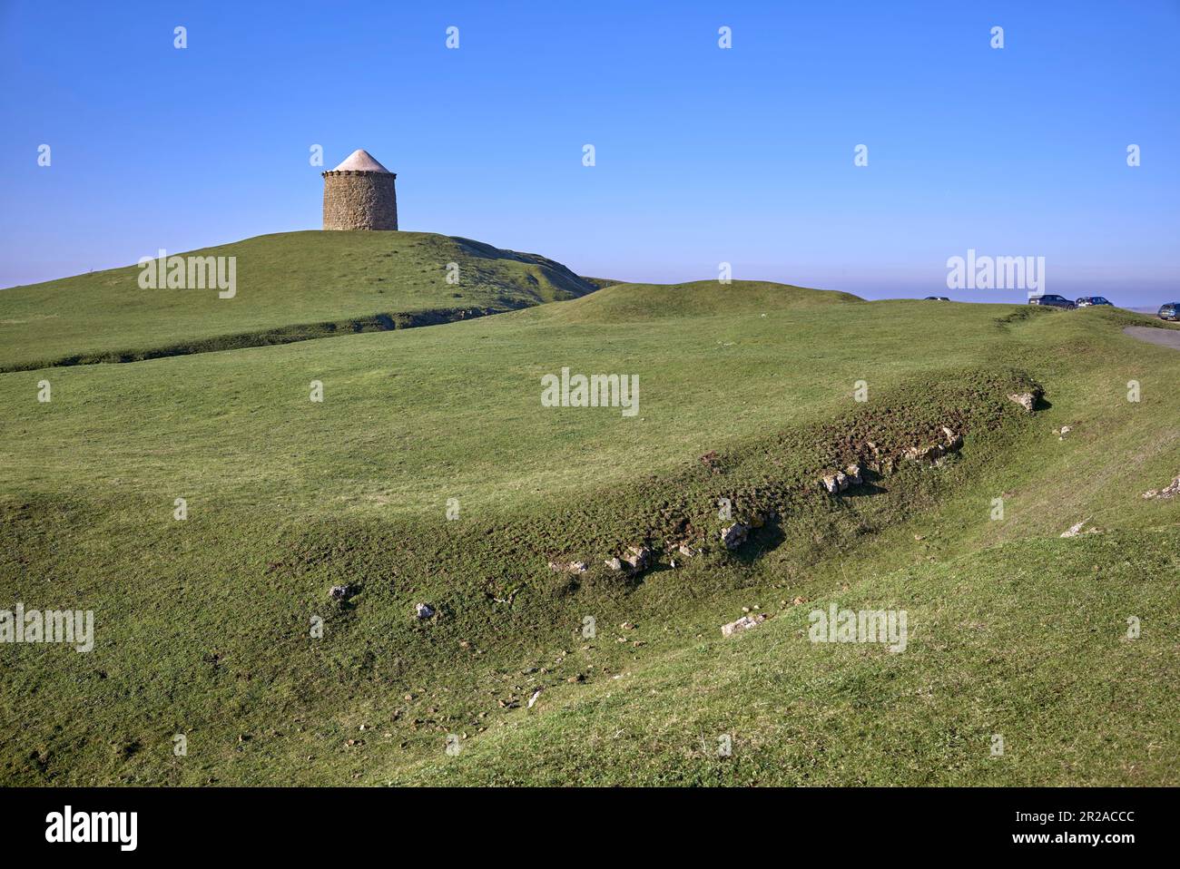 Burton Dassett Hills Country Park. Der mittelalterliche Turm aus dem 15. Jahrhundert, bekannt als The Beacon, Windmill Hill, Burton Dassett, Warwickshire, England, UK Stockfoto