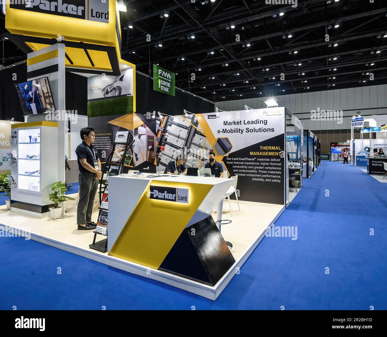 Bangkok, Thailand. 18. Mai 2023. Stand der Parker Company auf der Future Energy Asia Exhibition 2023 im Queen Sirikit National Convention Center. Future Mobility Asia Exhibition & Conference 2023 ist eine globale jährliche Ausstellung und Konferenz in Bangkok, Thailand, die sich der Förderung zukünftiger Energielösungen in Asien und weltweit widmet. Kredit: SOPA Images Limited/Alamy Live News Stockfoto