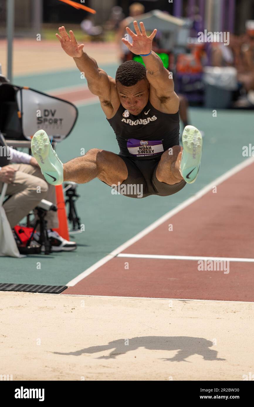 Arkansas Zehnkämpfer Noah Swaby Long Jumps am 1. Tag des Zehnkampfs während der Southeastern Conference Track and Field Championships 2023, Donnerstag, M Stockfoto