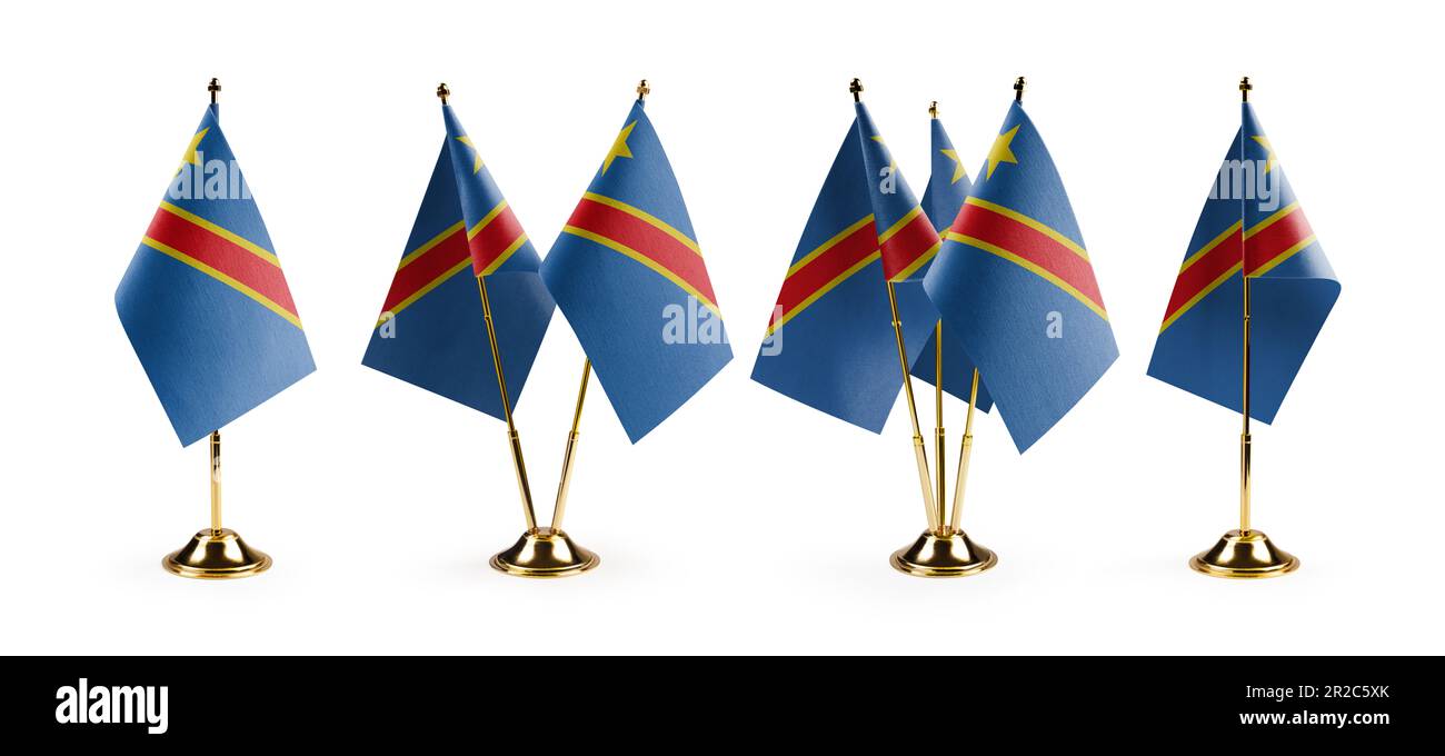 Kleine Nationalflaggen der Demokratischen Republik Kongo auf weißem Hintergrund. Stockfoto