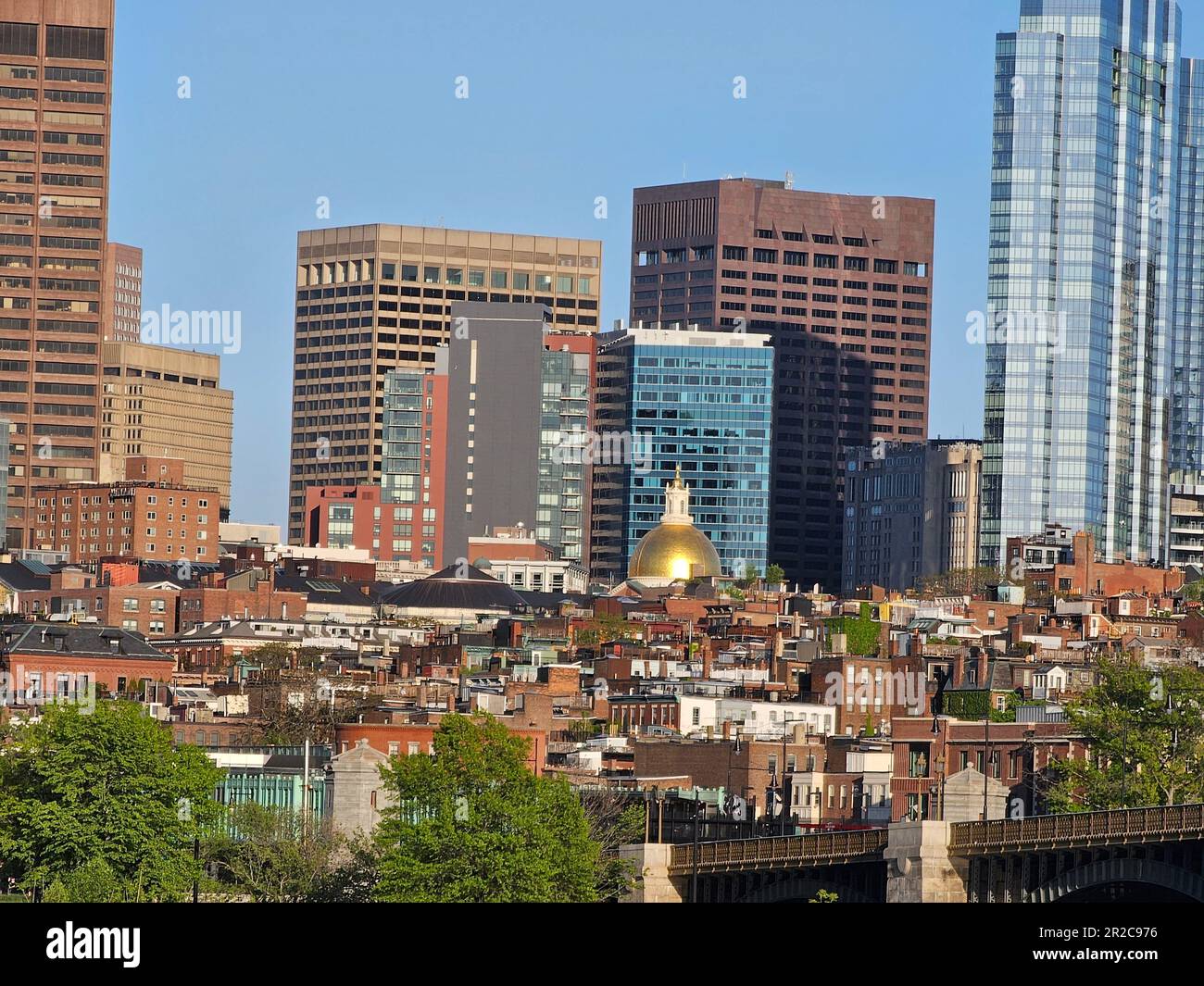 Boston ist eine historische Stadt mit vielfältiger Kultur, berühmten Wahrzeichen, einer reichen Geschichte, lebhaften Vierteln und einer blühenden Kunst- und Gastroszene. Stockfoto