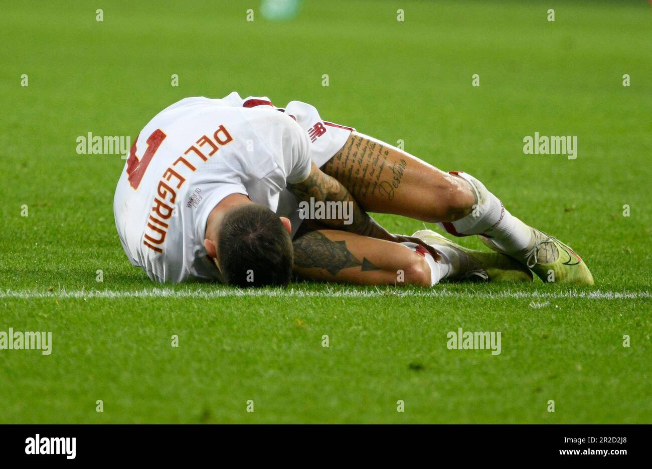 BayArena Leverkusen Deutschland 18.5.2023 Fußball: Europa League Halbfinale Bein zwei, Bayer 04 Leverkusen (B04, rot) vs. AS Roma (ASR, weiß) — Lorenzo Pellegrini (ASR) Stockfoto