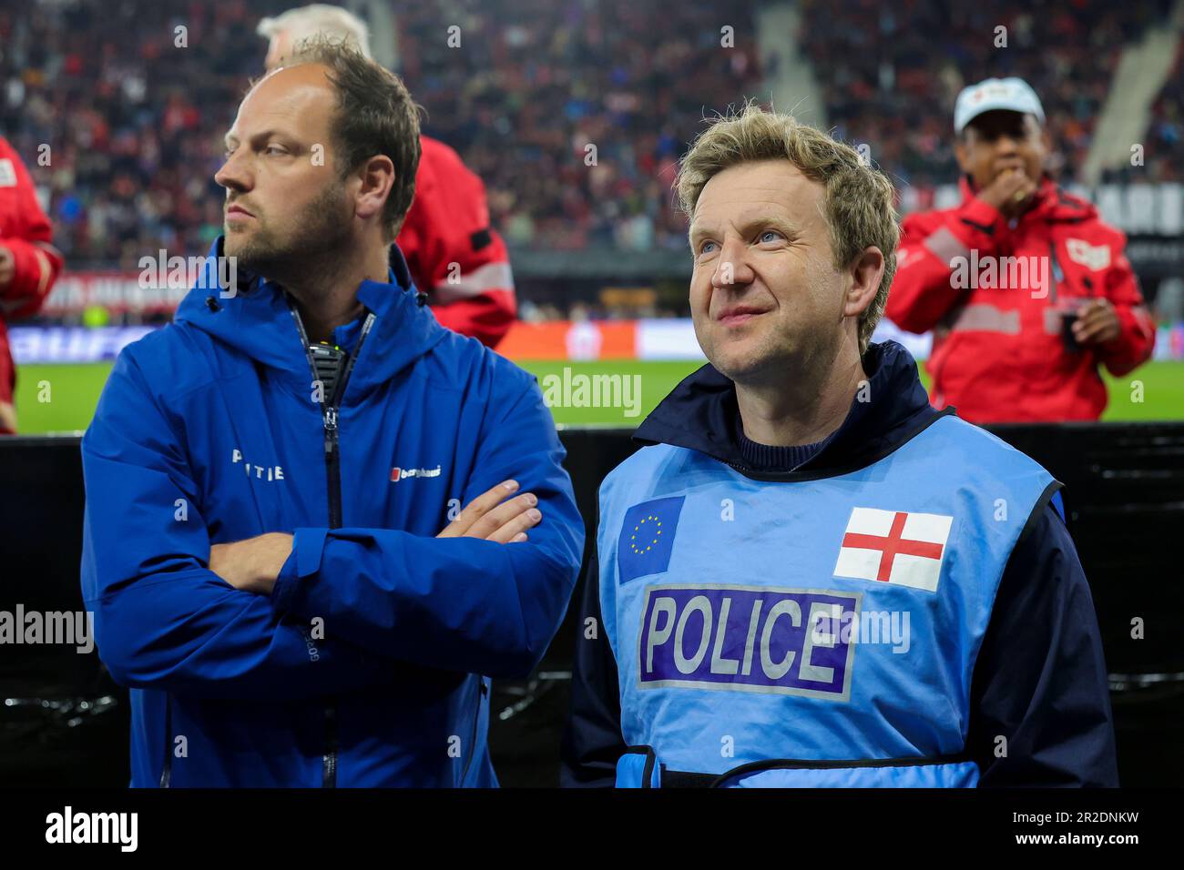 18-05-2023: Sport: AZ V Westham ALKMAAR, NIEDERLANDE - MAI 18: Zusammenarbeit der niederländischen und englischen Polizei im Stadion von AZ Alkmaar während des Matc Stockfoto