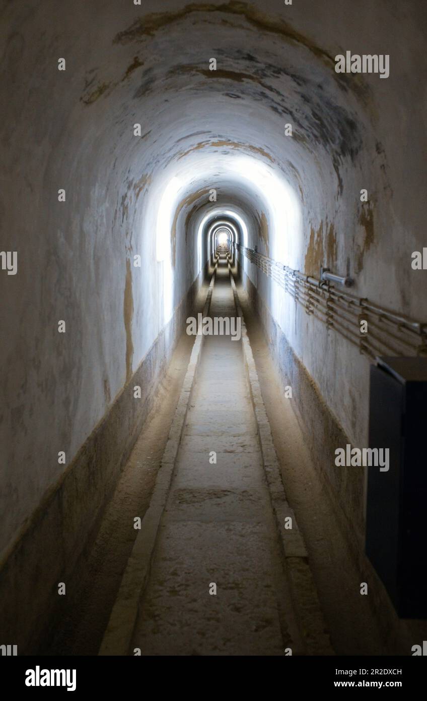 Blick auf das Innere des Aquädukts im Wassermuseum in Amoreiras Stockfoto