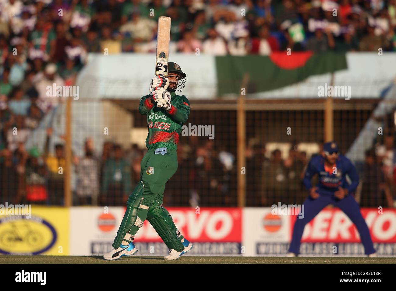 Bangladescher Wächter der Liton das Fledermäuse während des Bangladesch-Indien-Spiels Third One Day International (ODI) in Zahur Ahmed Chowdhury Stockfoto