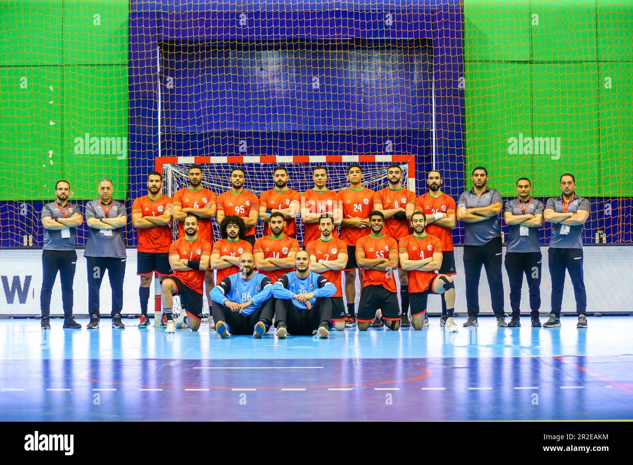 Das 2023. Spiel der afrikanischen Handball-Konföderation für Männer zwischen Zamalek und dem Sporting Club in Kairo, Ägypten. Kredit: Mehrheit World CIC/Alamy Live News Stockfoto