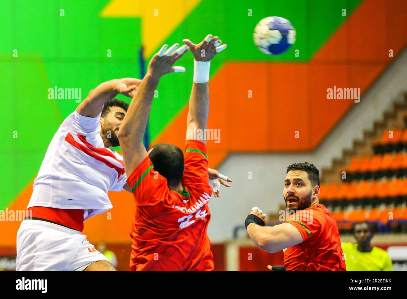 Das 2023. Spiel der afrikanischen Handball-Konföderation für Männer zwischen Zamalek und dem Sporting Club in Kairo, Ägypten. Stockfoto